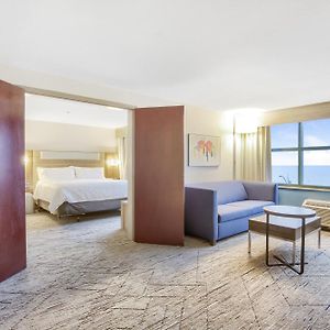King Suite Hearing accessible